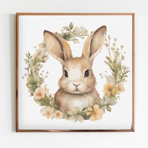 Patrón de bordado y costura para punto de cruz de conejo de Pascua Descarga instantánea de DMC Regalo de primavera de bosque Flores botánicas Corona floral Lindo conejo