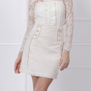White mini boucle skirt for special occasions / Elegant above-the-knee skirt image 1