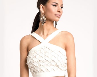 Stylisches weißes Designer Neckholder Sommer Crop Top mit einzigartigen Rauten Details