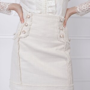 White mini boucle skirt for special occasions / Elegant above-the-knee skirt image 4