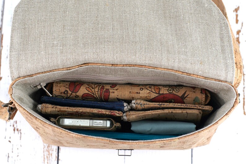 supple and soft Vegan handbag in cinnamon cork leather eco-friendly and ethical.
