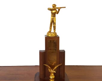 Vintage Shooting Trophy Gun Rifle Figural Wood Metal Mid Century Shotgun Hunting Marksman Trap Skeet Ozaukee WI 1954