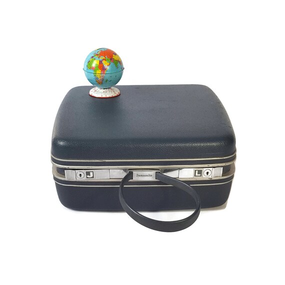samsonite square luggage