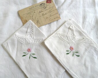 Two French embroidered napkins - vintage French serviettes - embroidered napkins - vintage linen  cutwork napkins