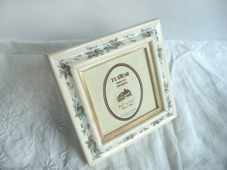 Tudor Photograph Frame Mid Century Photo Frame 1960s Picture Frame Floral Photo Frame Blue Grey And White Rose Print Photo Frame Frames Home Living Vadel Com