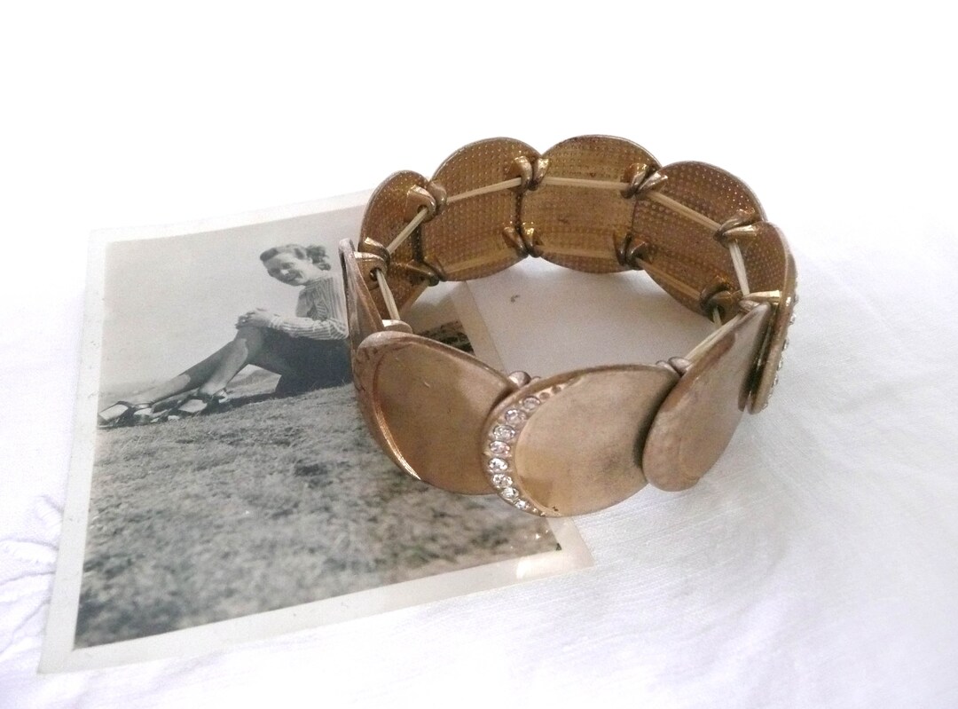 Vintage Stretch Bracelet Mid Century Gold Tone Metal and White