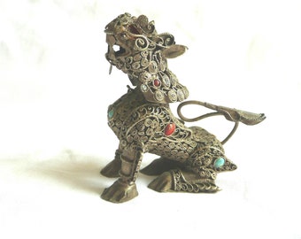 Filigree silver Foo Dog snuff bottle - Nepalese coral and turquoise filigree dragon snuff bottle - Tibetan Indian silver filigree Foo Dog