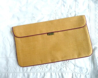 Chinese silk clutch purse - vintage as new gold silk clutch purse in original wrapping - Annabel Lee Shanghai red and gold silk purse