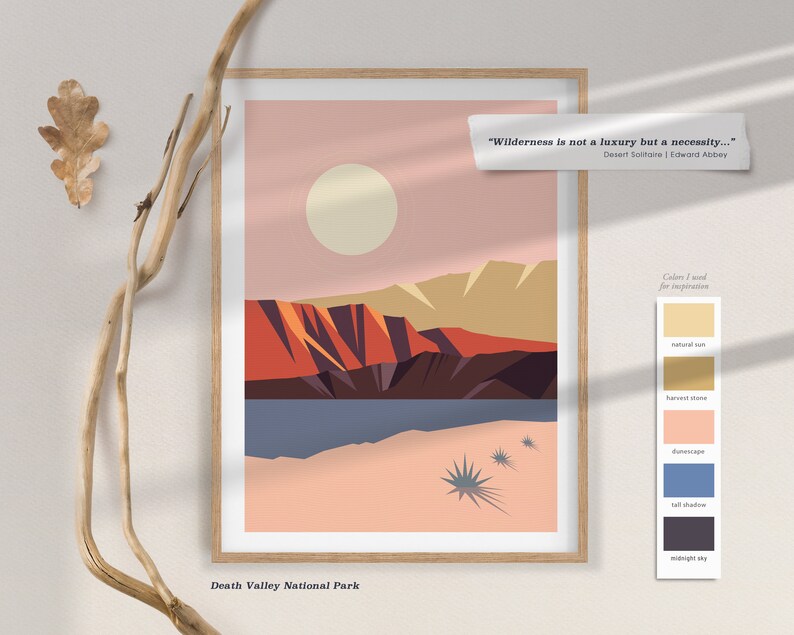 Puede incluir: Una ilustraci&oacute;n geom&eacute;trica minimalista de un paisaje des&eacute;rtico con un gran sol en el cielo. Los colores son beige natural, piedra de cosecha, paisaje de dunas, sombra azul verdoso y cielo de medianoche. El texto "Wilderness is not a luxury but a necessity... Desert Solitaire | Edward Abbey" est&aacute; en la parte superior de la imagen. El texto "Death Valley National Park" est&aacute; en la parte inferior de la imagen.