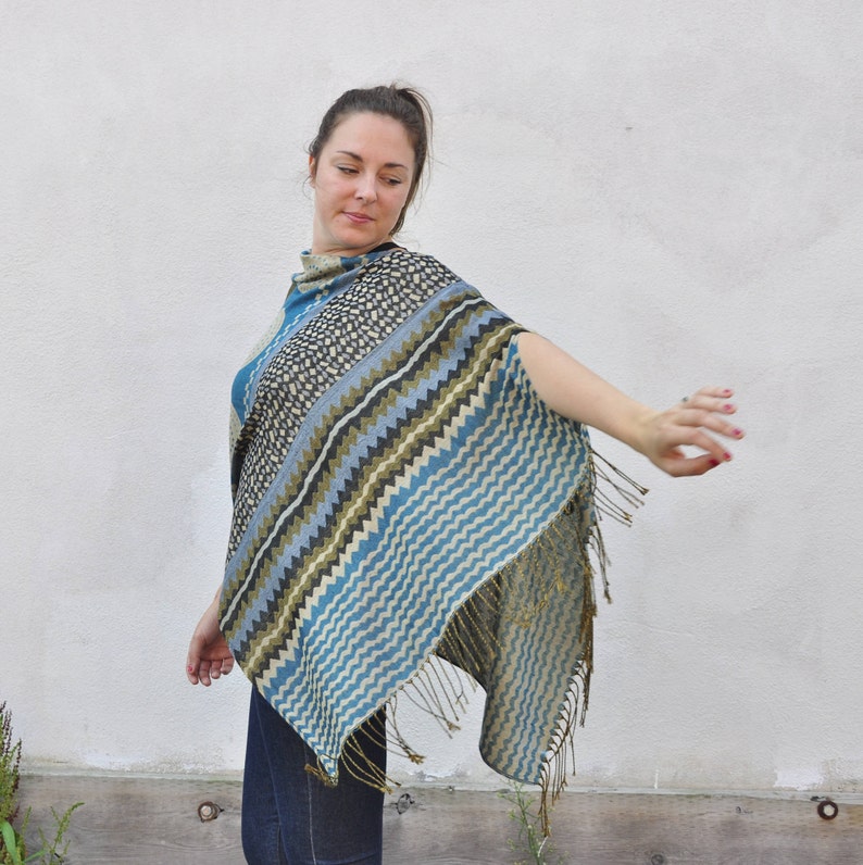 Draped Shawl Blue Multicolour Geometric Tribal Print Reversible Pashmina Poncho Shawl Scarf