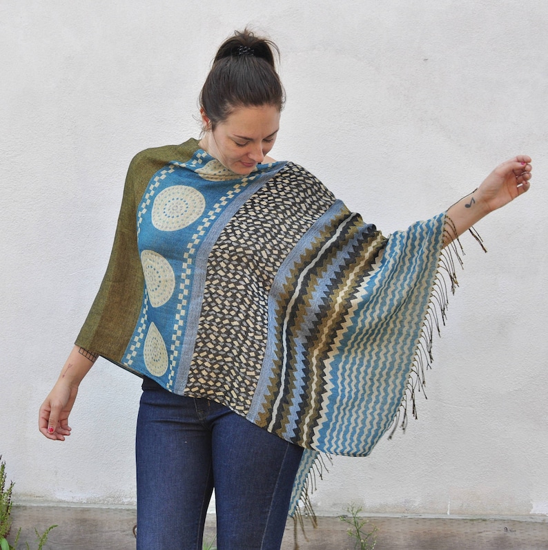 Draped Shawl Blue Multicolour Geometric Tribal Print Reversible Pashmina Poncho Shawl Scarf