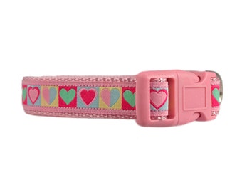 Collar rosa para perro con corazones de 5/8" o 3/4".