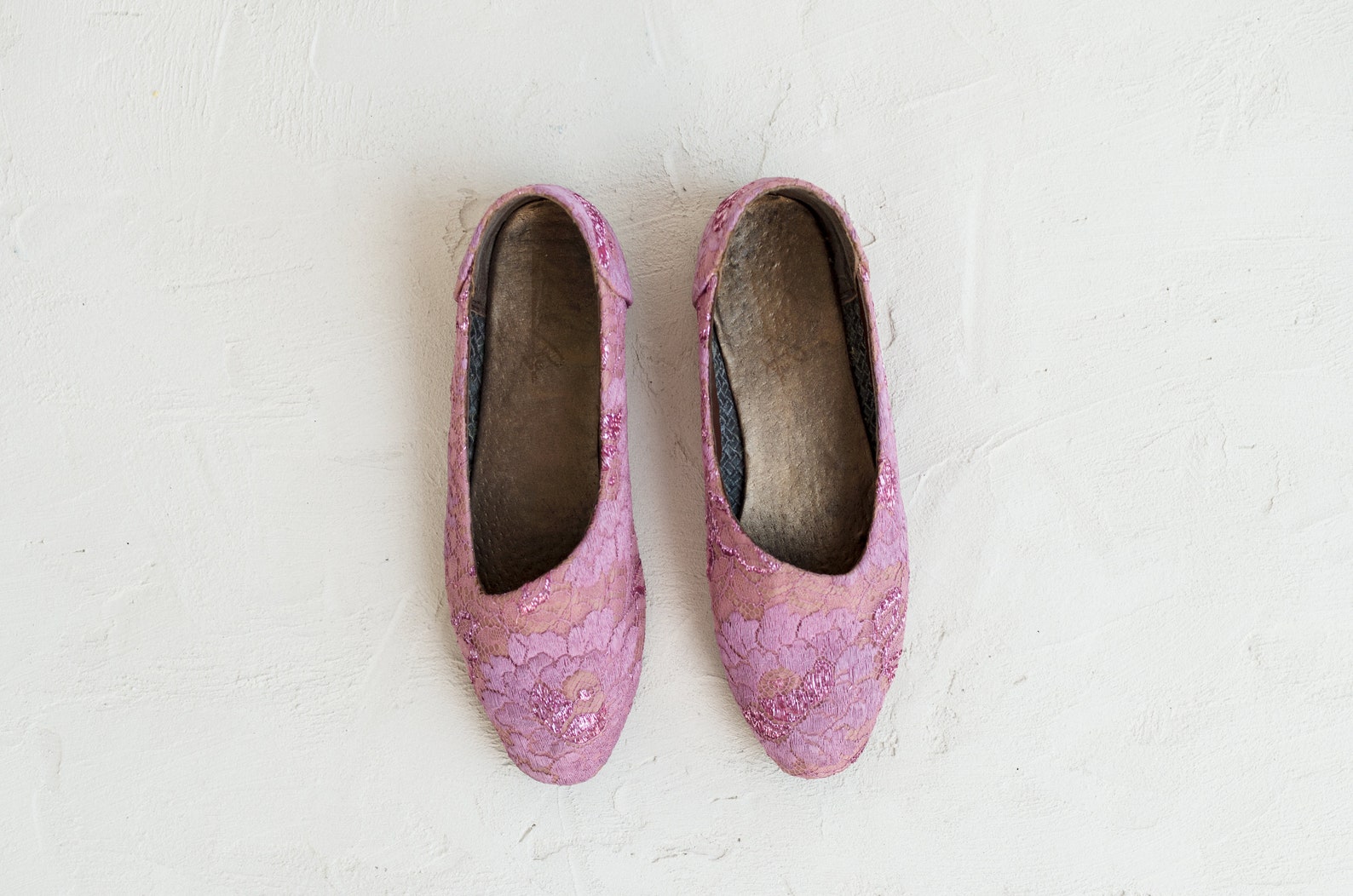 pink and purple lace shoes - vintage 1990s ballet flats - rachel slip ons 35% off