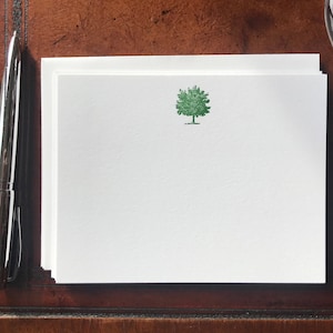 Juego de tarjetas planas con árbol impreso