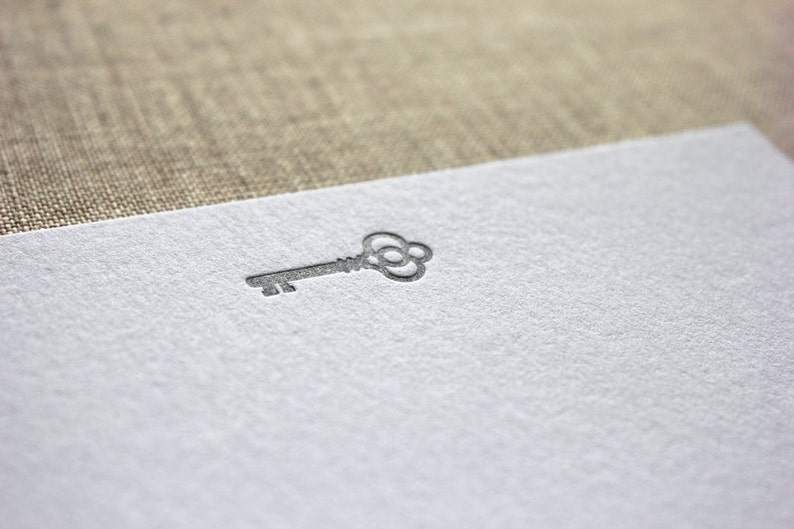 Flat Card Set with Letterpress Silver Key image 1