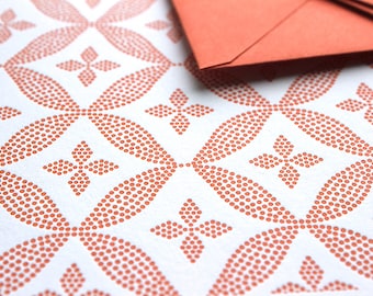 Circle patterned card set in Coral