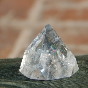 Apophyllite Point Pyramid