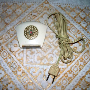 1950s Schick Ladies Razor: Rhinestone Crown Jewel - Working