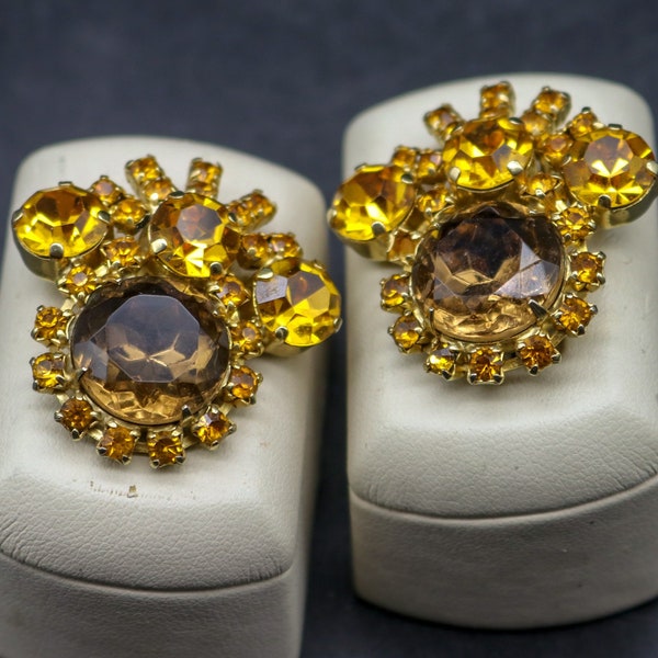 Vintage Amber Topaz Rhinestone Goldtone Earrings - Unsigned - Clip On Earrings - 1960s