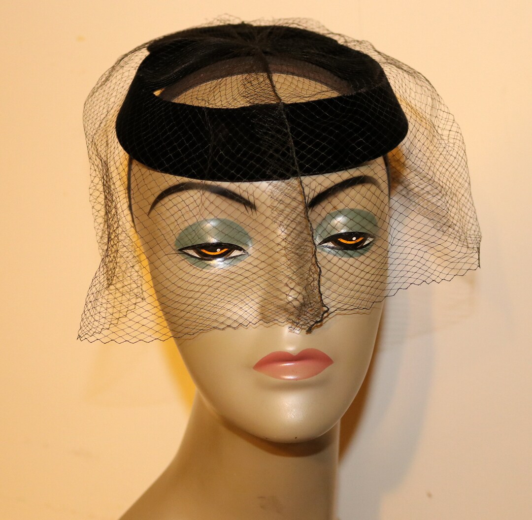 Vintage NWT 1950s 1960s  Toppettes By Brod Black Velvet Halo Hat With Veil Vintage NWT 1950s 1960s Toppettes By Brod Black Velvet Halo  main image 4