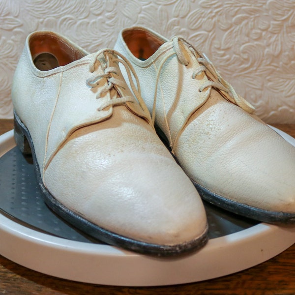 Vintage Men's Nunn-Bush White Oxford - 1970s - Leather Uppers & Soles - Size 9 1/2C