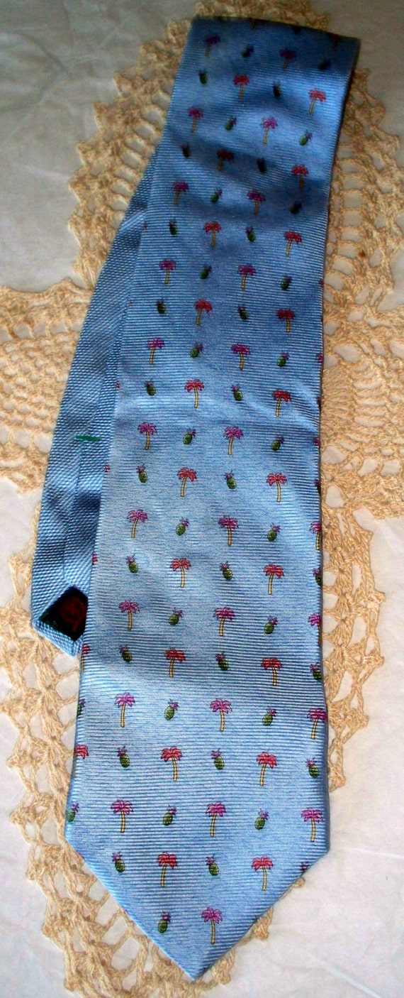 Vintage Tommy Hilfiger Men's Tie  - 100% Silk - Ma