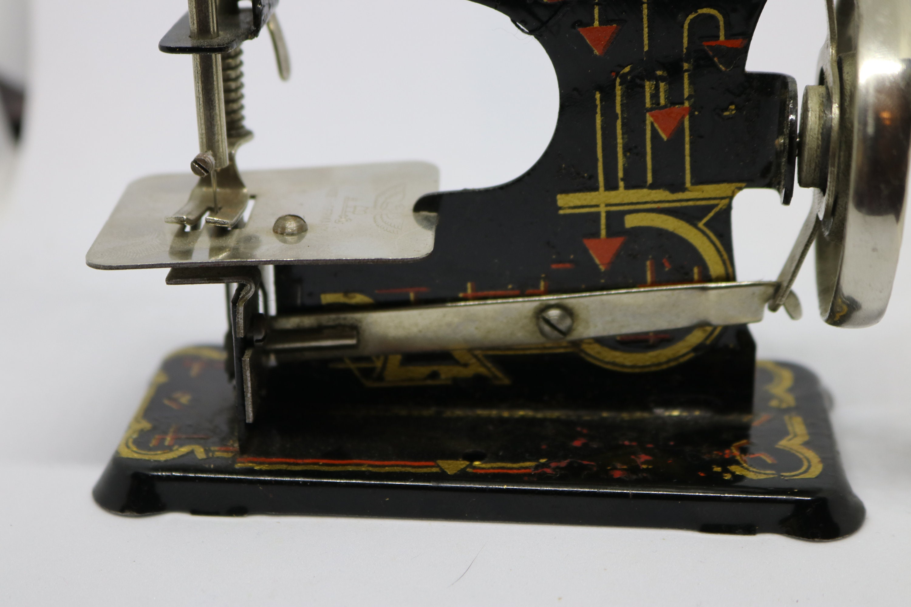 ヴィンテージ Casige ミニチュアおもちゃミシン - ドイツ製 - Etsy 日本