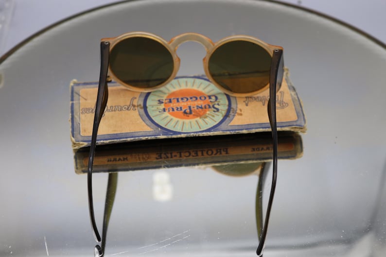 Vintage Sun-Pruf-zonnebril in originele doos: plastic monturen, zijschermen afbeelding 7