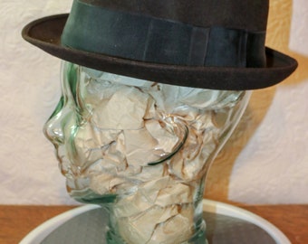 Vintage Fairmount Fur Felt Fedora - Dobbs Fifth Avenue Hat  display picture 2