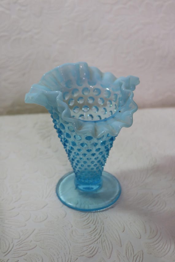 フェントン　ブルーオパルセント ホブネイル フリル　フラワーベース ヴィンテージ フェントン ブルー オパールセント ホブネイル花瓶