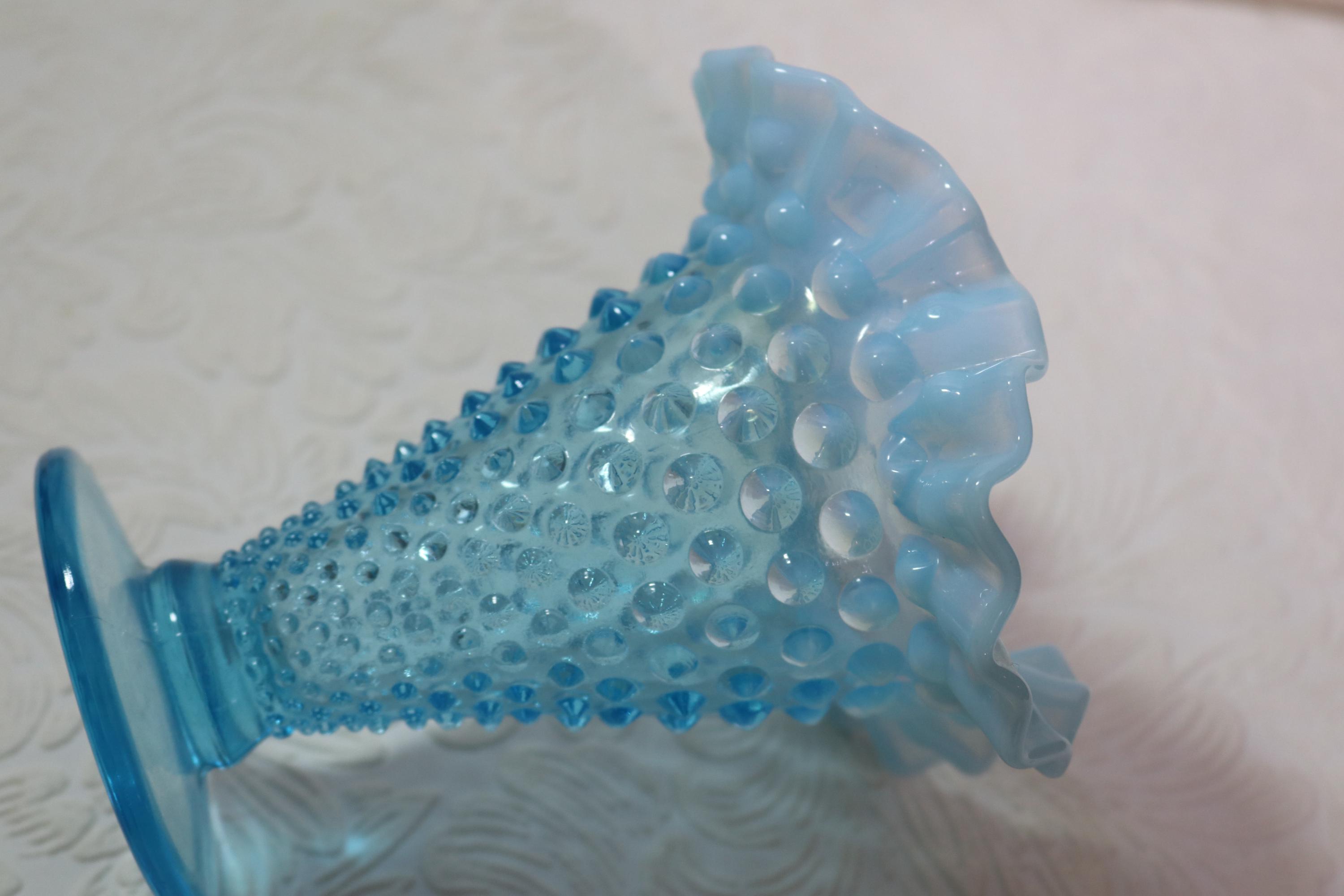 ヴィンテージ フェントン ブルー オパールセント ホブネイル花瓶