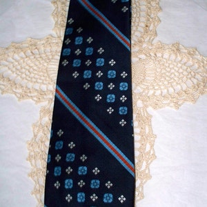 1970s McCurdy's Men's Tie - Red Blue & White Graphic Pattern - Wide Width