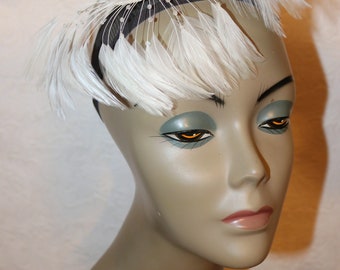 Vintage White Feather Fascinator - Very Good Condition