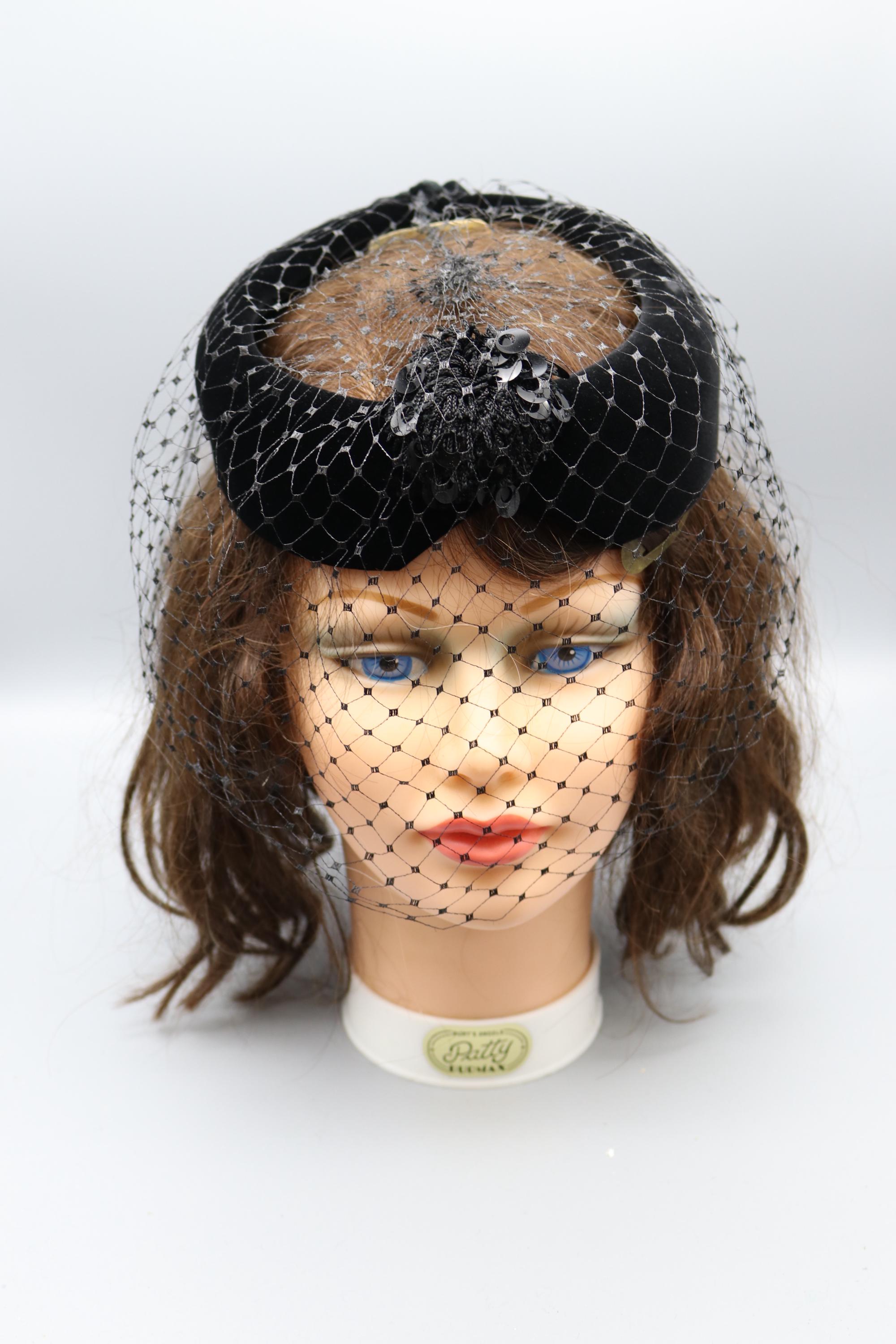 SKOL NIPS‎  SILVER GOLD PENNY SEQUINS GATSBY HAT Netting Union Made Vintage Skol Nips Floral Netted Topper 1950s Fascinator Hat  main image 2
