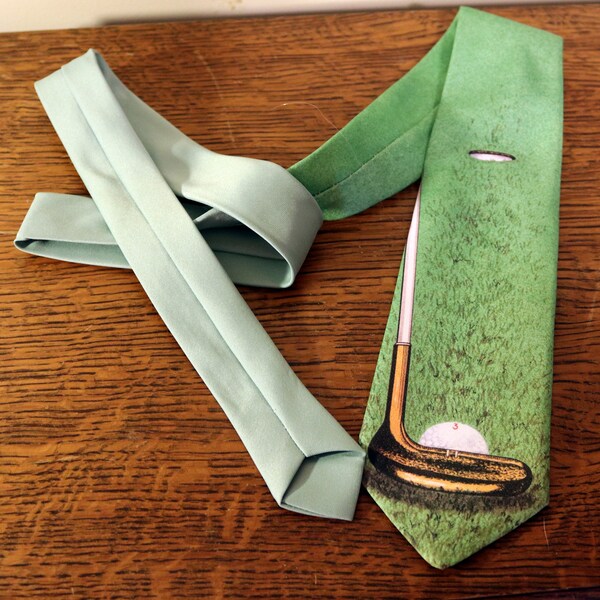 Vintage "Kneeknocker" Golf Men's Tie  - Narrow Width - Original Ralph Marlin - 100% Polyester - Made in USA - Original Tag