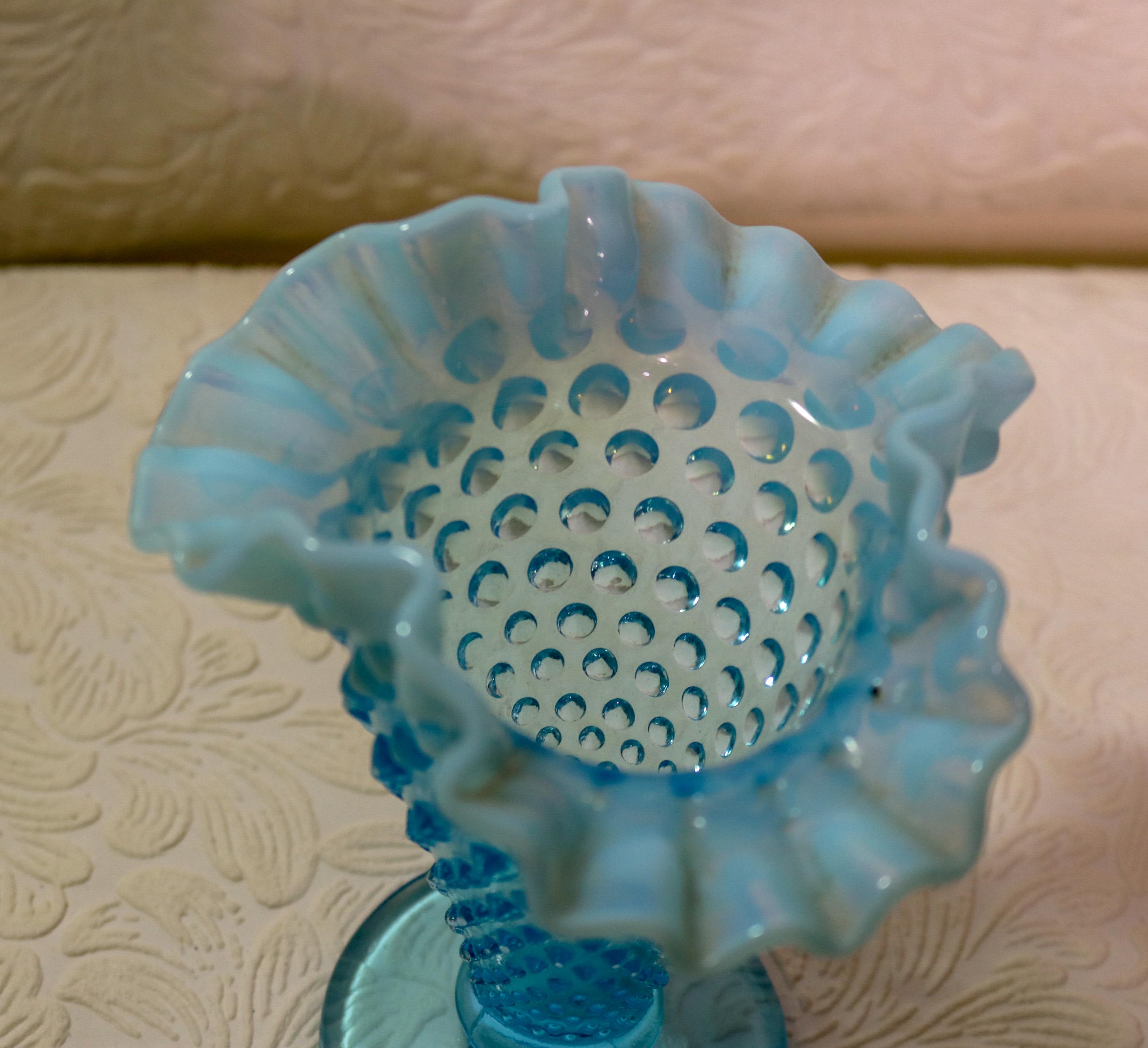 フェントン　ブルーオパルセント ホブネイル フリル　フラワーベース ヴィンテージ フェントン ブルー オパールセント ホブネイル花瓶