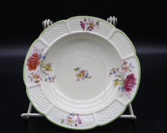 Continental Ivory Bavaria 32 Fruit/Sauce Bowl - Cream Background - Gold Trim - Fine China - Carnation Pattern