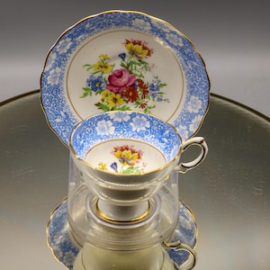 Vintage Queen&#39;s Rosina &quot;4871C&quot; English Bone China Cup& Saucer - Matched Set - Blue Floral Bands - Bees - Floral Center - Made in England