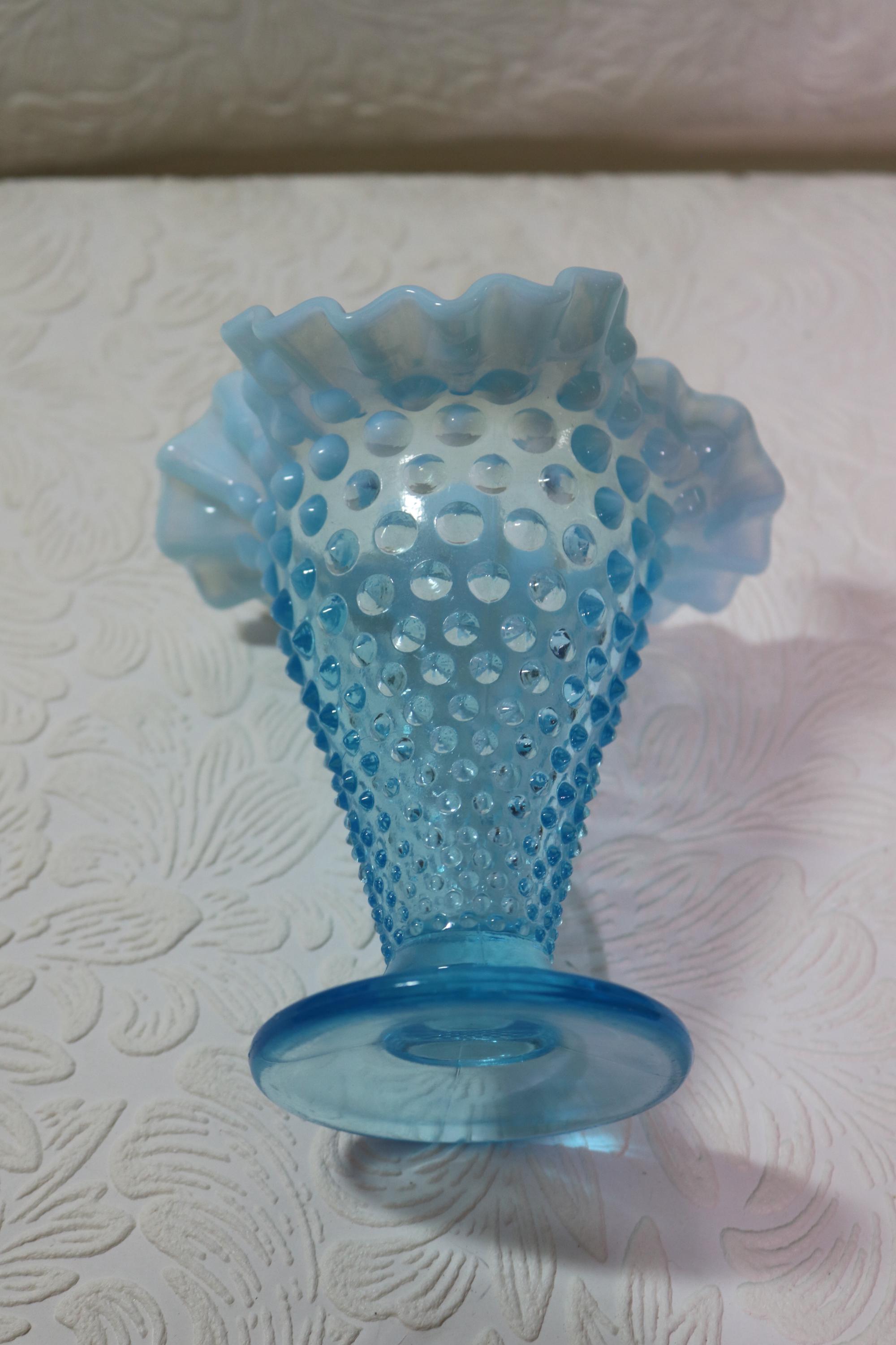 ヴィンテージ フェントン ブルー オパールセント ホブネイル花瓶