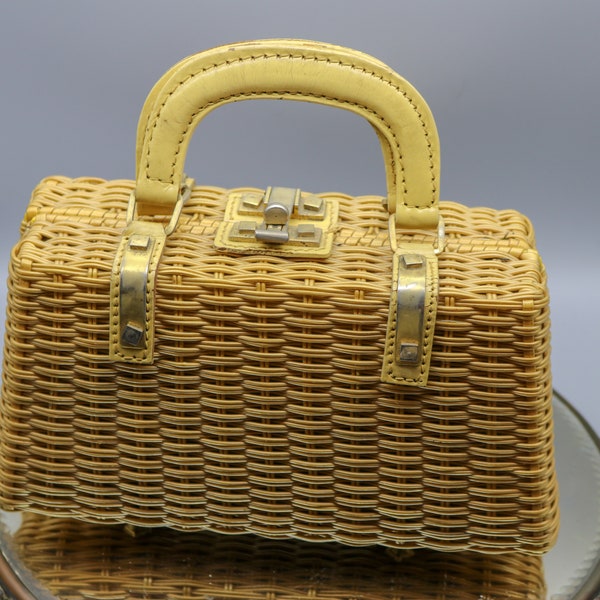 Vintage 1960s Wicka Weave for Jana Plastic Coated Straw Purse Handbag - Made in Japan - Leather Handles & Accents - Metal Feet