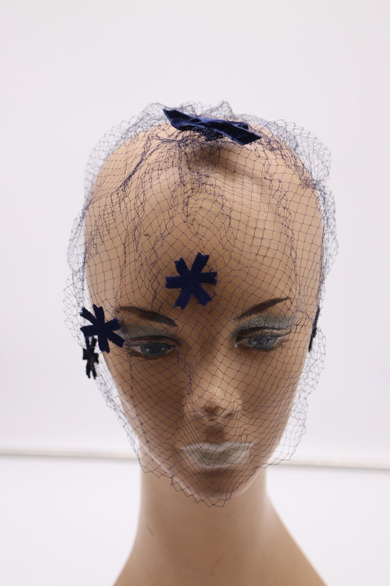 1950s Navy Blue Birdcage Veil - Excellent Conditi… - image 6