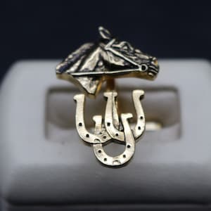 Vintage Goldtone Horse Head Cufflinks with Horseshoe Charms
