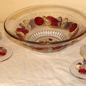 Vintage Westmoreland "Della Robbia" Console Set - Large 12" Bell Bowl & Candle Holders - 1928 to 1972 - Good Pre-owned Condition