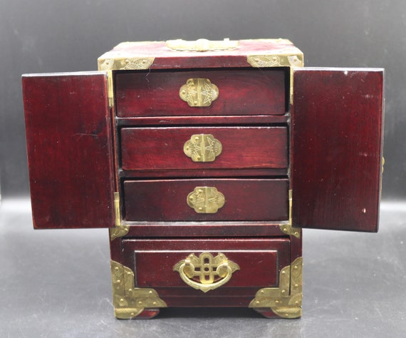 Vintage Oriental Jewelry Box with Carved Jade Inl… - image 6