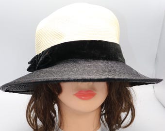 1950s Lucilia Mendez Exclusives Black White Straw Hat - Bucket Style - Union Made