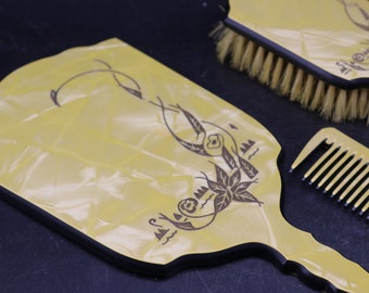 Vintage Dupont Lucite Vanity Set: Mirror, Brush & Comb - Etsy display picture 1