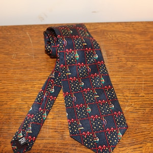 Vintage Christmas Silk Tie: Ornament & Ribbon Pattern, NOS