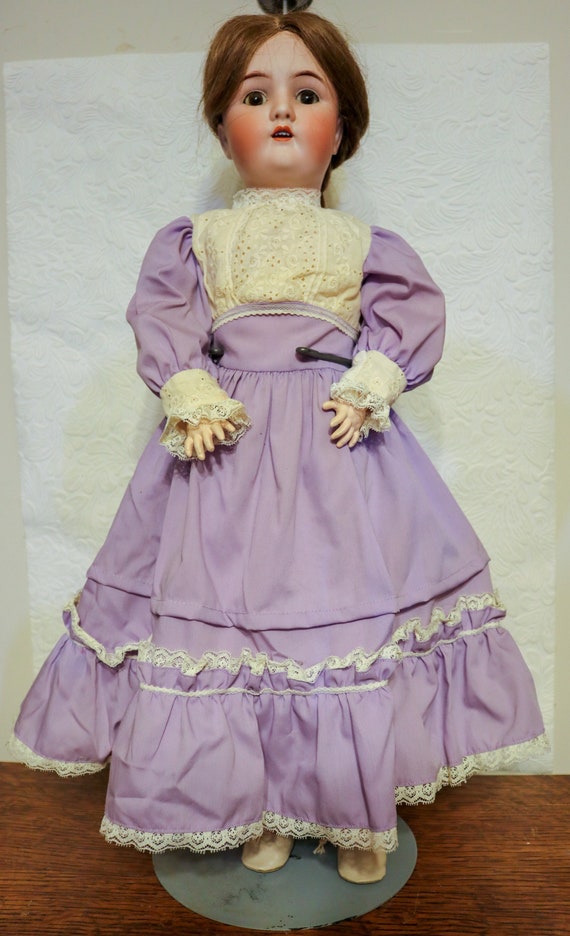 Antique Bisque Doll: Alt, Beck, Gottschalck 