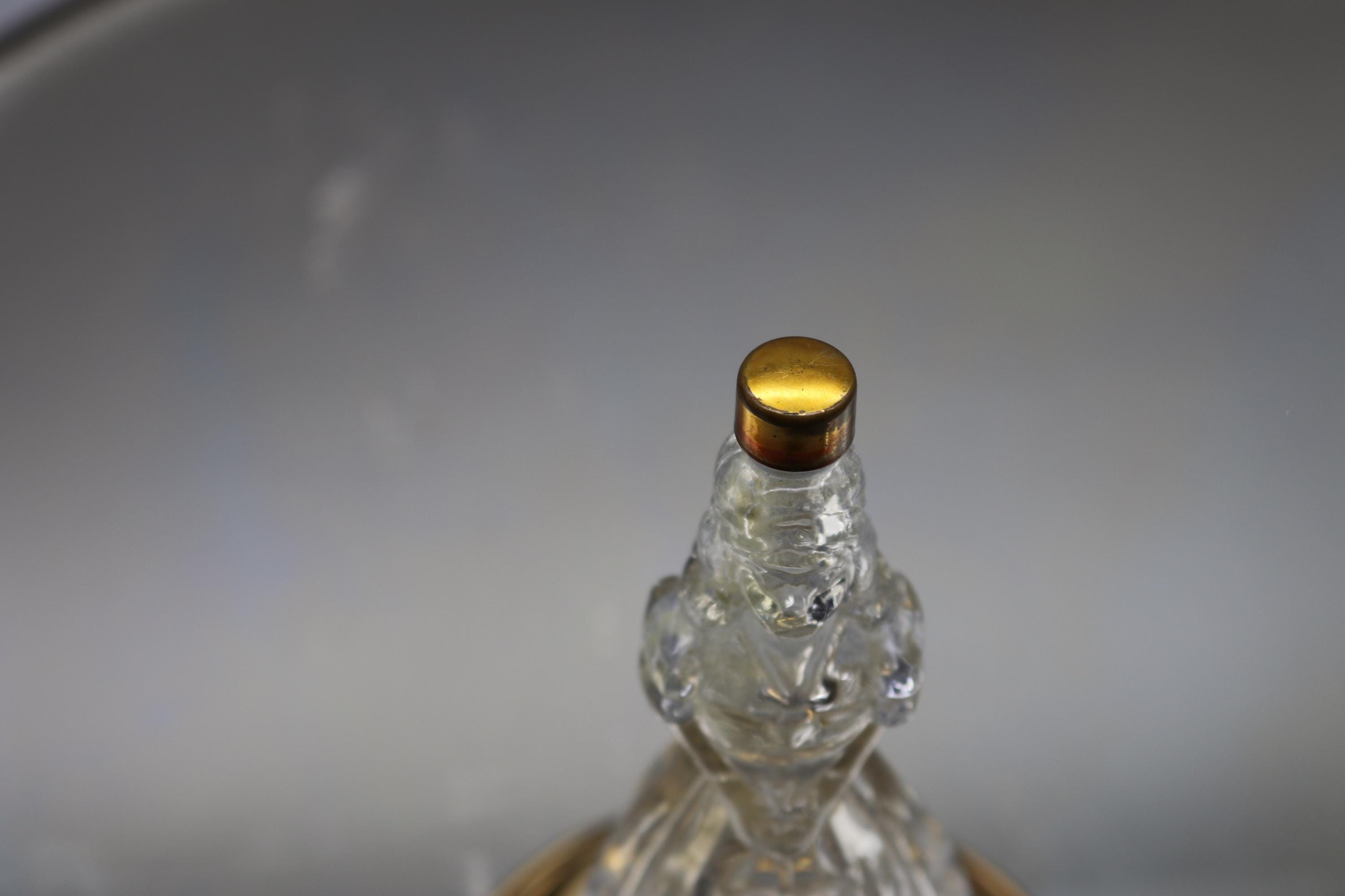 ヴィンテージ香水　Yesteryear perfume Vintage Yesteryear Perfume Figural Perfume Bottle: Molded 1940s