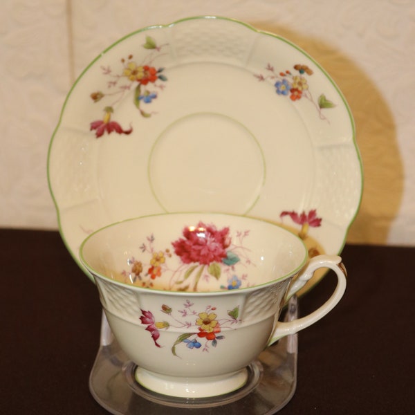 Continental Ivory Bavaria 32 - Cup & Saucer - Cream Background - Gold Trim - Fine China - Carnation Pattern